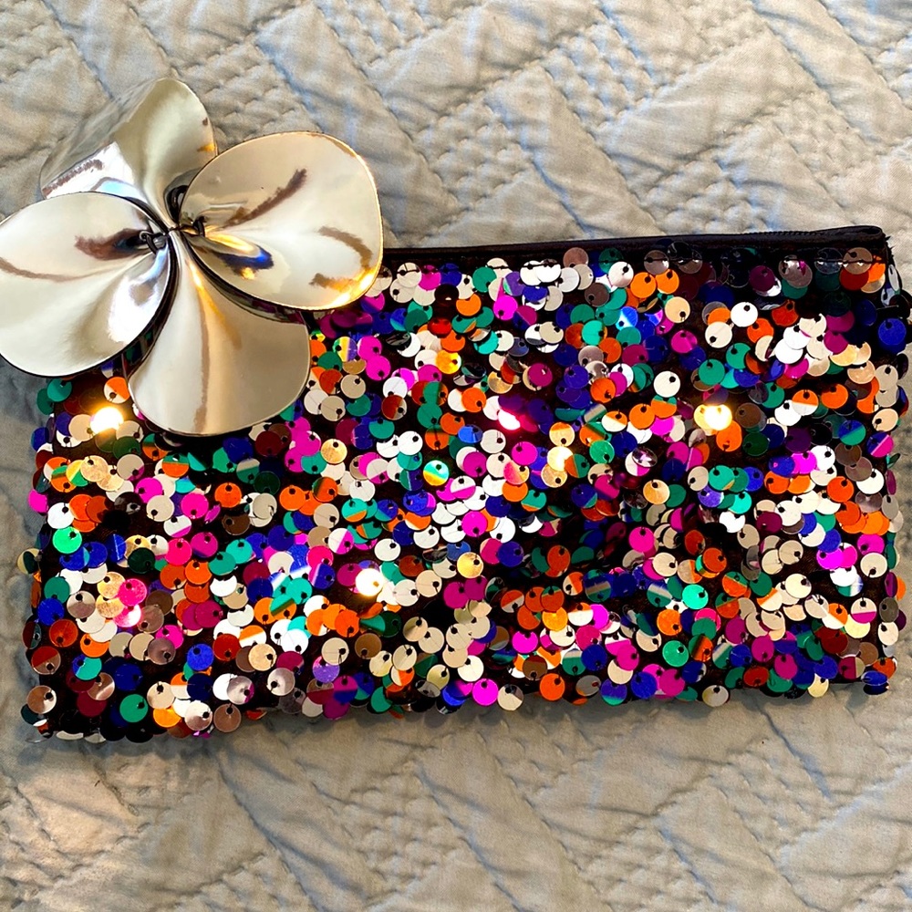 New Mac cosmetics sequence makeup bag